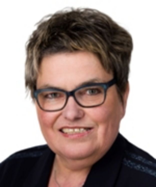 002-Therese-Schmitt.jpg
